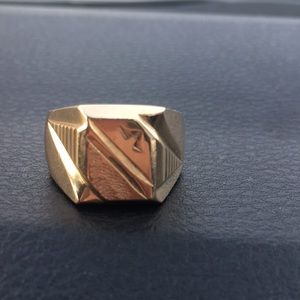 18k gold ring
